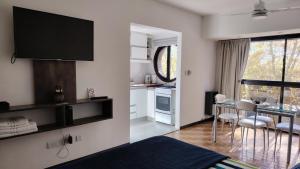 Luminoso Ambiente, con cochera en lo mejor de La Perla