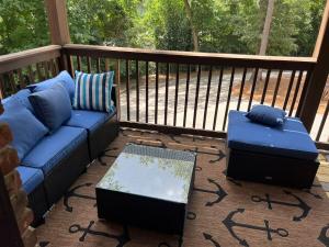 Just Peachy 2BR 2BA Private Luxury Apartment