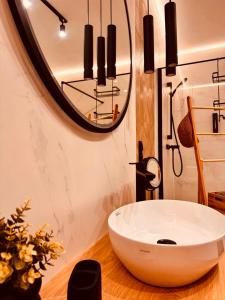 Domki Dwa jelonki - balia z jacuzzi i sauna