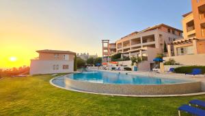 CSS Coastal Smart Superior With Gym Spacious Apt