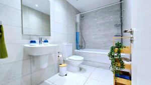 CSS Coastal Smart Superior With Gym Spacious Apt