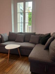 Appartements Grand appartement avec terrasse - A 5 min de la Cathedrale : photos des chambres