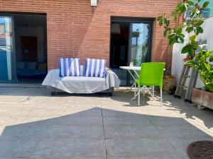 Tranquilo y con terraza