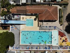 Campings Domaine Residentiel de Plein Air Escale du Perthuis : photos des chambres