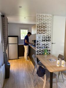 Campings Domaine Residentiel de Plein Air Escale du Perthuis : photos des chambres