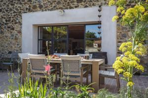 Maisons de vacances Chic Converted Stables : photos des chambres