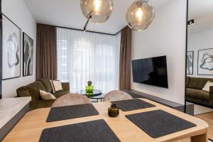 Earthy Elegance Suite Mokotow