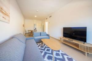 Centro con piscina y cerca de la estación de tren