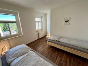 StayN8- 3 Zi- Apartment mit voll ausgestatteter Küche und Fahrradgarage im Leipziger Neuseenland