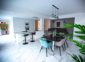 Villa Fresno with Private Pool on gated 5* Mar Menor Golf Resort - 3 Bed3 showerWC