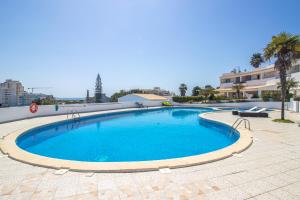 Charming 2BD Beach 500mt Wi-Fi AC Pool