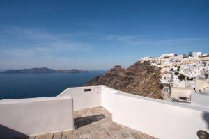 Smaro Studios Santorini Greece