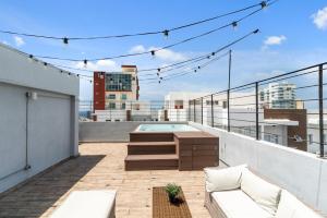 PH Loft, 3floors,Private Jacuzzi n terrace,Kingbed