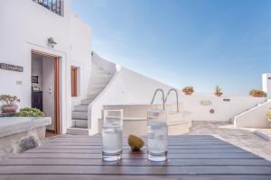 Smaro Studios Santorini Greece