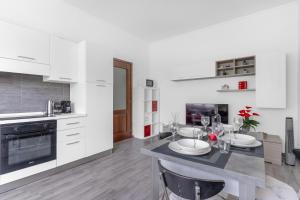 Luxury dream - DUOMO 10min Free fast wi-fi and AC Train Station Porta Vittoria 290mt