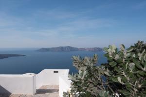 Smaro Studios Santorini Greece