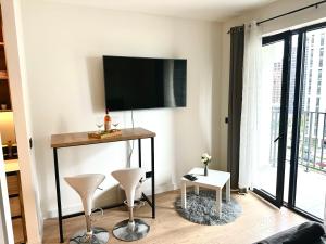 River Sight Studio - BW SIMPHONY