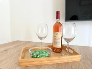 River Sight Studio - BW SIMPHONY