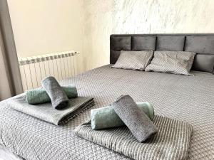 River Sight Studio - BW SIMPHONY