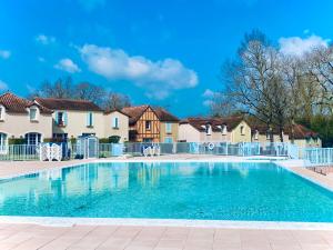 Maison 6 personnes de 40m2, 2 chambres, 1 salon - 3hvězdičkové hotely ve městě Monflanquin