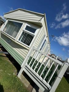 Lovely caravan in Highfields & The Haven Holiday Park Skegness