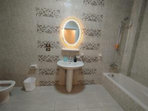 Shiny 3 Rooms Apartment