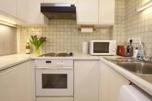 Tower Bridge Apartment