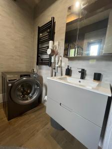 Willa Pod Dębami II domek nad zalewem Chańcza z balią oraz sauną na wyłączność