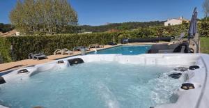 Appart. 4 pers a 6 Kms de Cassis avec acces piscine