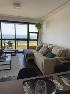 A Modern Paradise by The Seaside