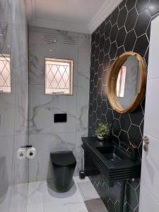 Family-Friendly 4-Bedroom Haven