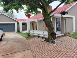 Family-Friendly 4-Bedroom Haven