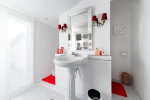 Appartements Modern Provencal Village House of 1300 Square Feet : photos des chambres
