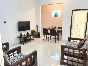 Free Airport Pickup and Modern Villa