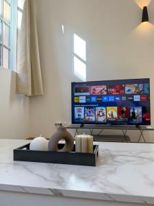 T2 luxe 100m Port 2Toulon Clim Wifi fibre SmartTV