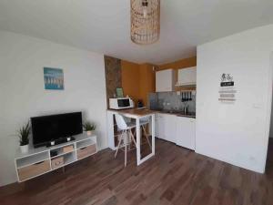 Laïa, studio type Scandinave, parking