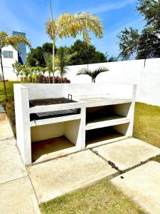 Private jacuzzi and pool 2 level house