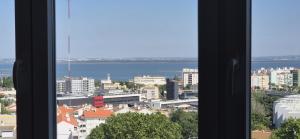 Vistas Sobre O Rio Tejo