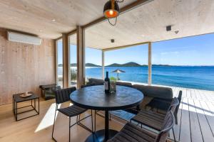 ☆2BR Beach Design Villa21☆ SeaView & PrivateCinema