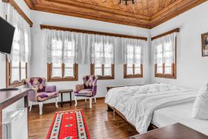 White House Hotel & Restaurant - since 1999