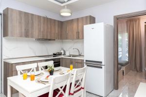 Stay By the Sea Apartment