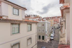 Principe Real 2 bedrooms 2 bathrooms, AIR-CON, Wi-Fi, 3rd floor