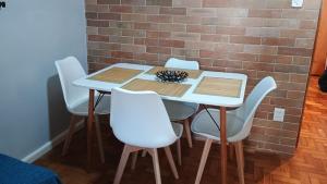 Quadra praia! Loft industrial requintado NOVO para 4 pessoas vizinho COPACABANA PALACE!