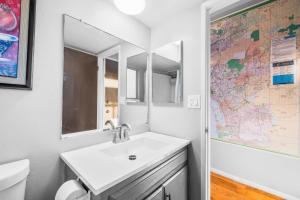 The SeaBarn Retreat | Hot Tub & Panoramic Views