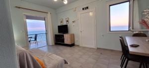 Infinite View to the Sea Home 146 by New Era