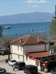 Exclusive Apartments with Lake view