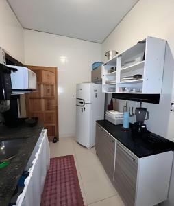 Casa com 3 dorm. 100 metros do Mar