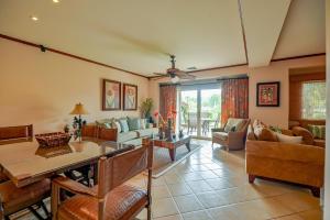 CR Luxury Del Mar 4Q 2 Bdrm