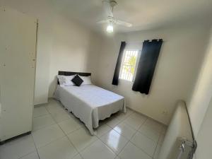 Casa 1 km da Praia Enseada com Garagem