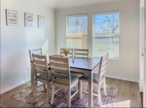 NEW King Bed Private Yard Near Everything